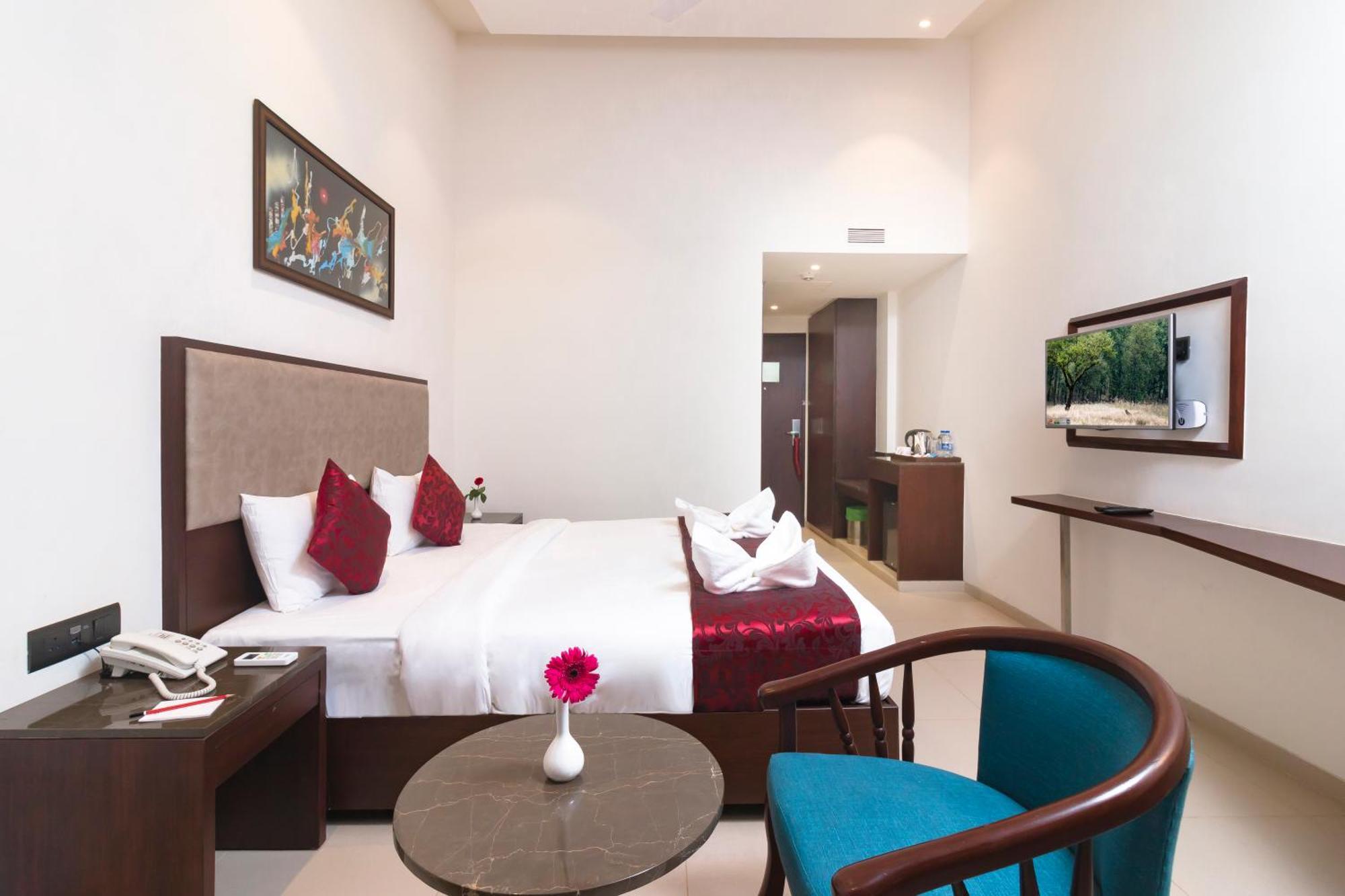 7 Apple Resort Lonavla Exterior foto