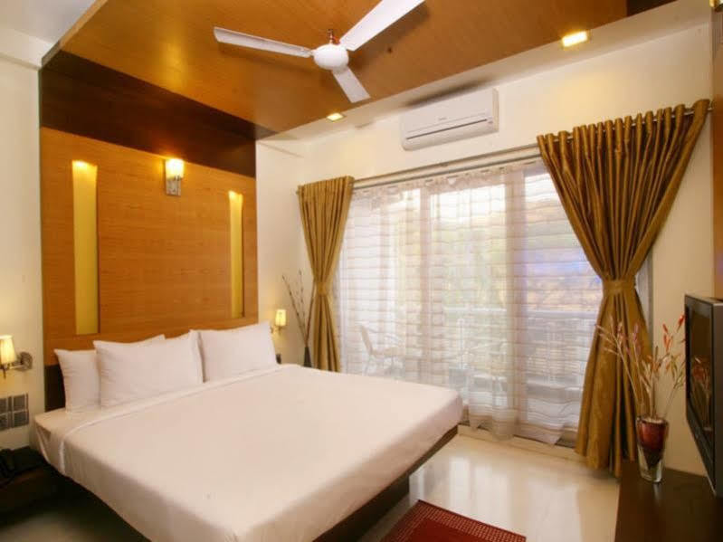 7 Apple Resort Lonavla Exterior foto