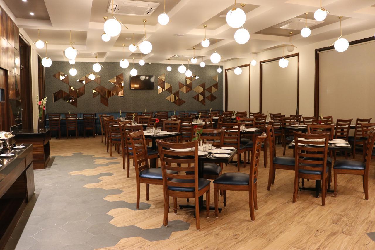 7 Apple Resort Lonavla Exterior foto